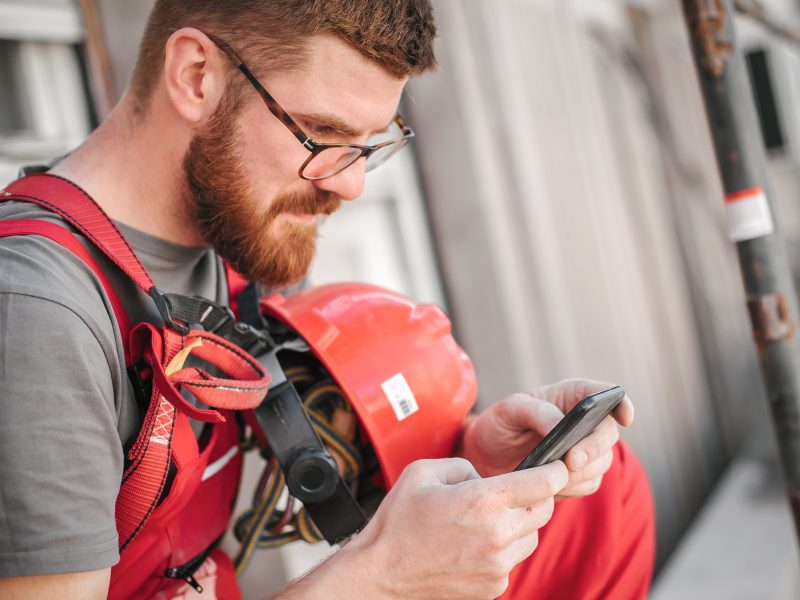 How to Safely Communicate With Strangers About Stolen Property